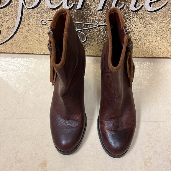 Lauren Ralph Lauren Carah tassel boots, size 6.5, NWT - Picture 2 of 16